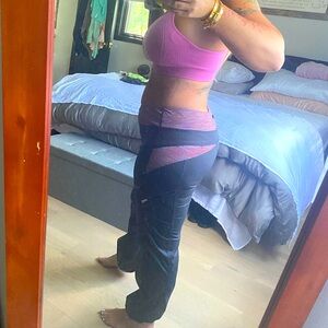 Lululemon Windbreaker Studio Unlined
Track Pants